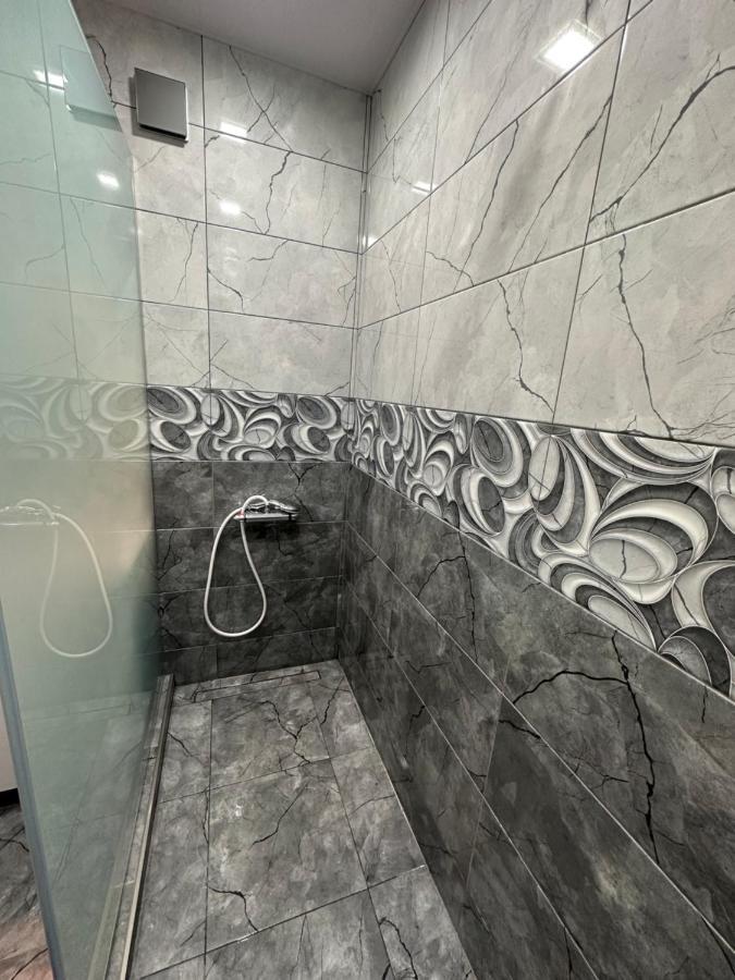 4 Bedroom Suite Apartment Ln Tbilisi City Exterior foto